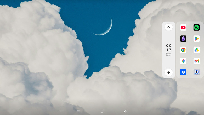 Yasan Launcher homescreen showing clock and recommended apps