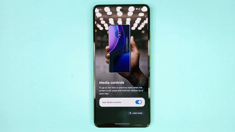 Motorola phone showing Media controls enabled