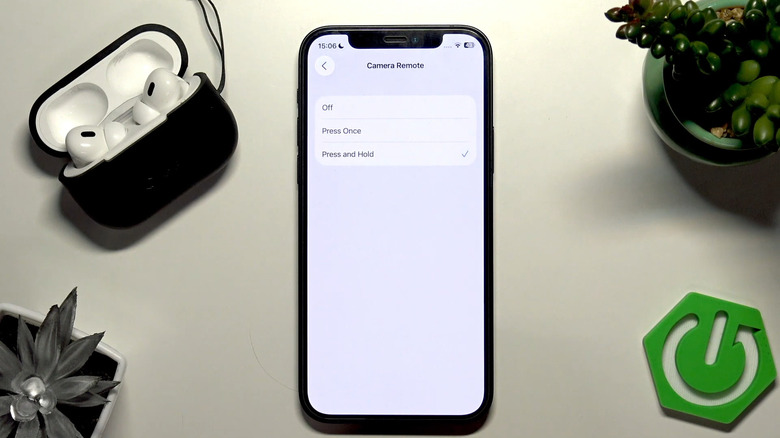Camera Remote options for AirPods in iOS 26