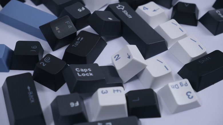 Scattered keycaps