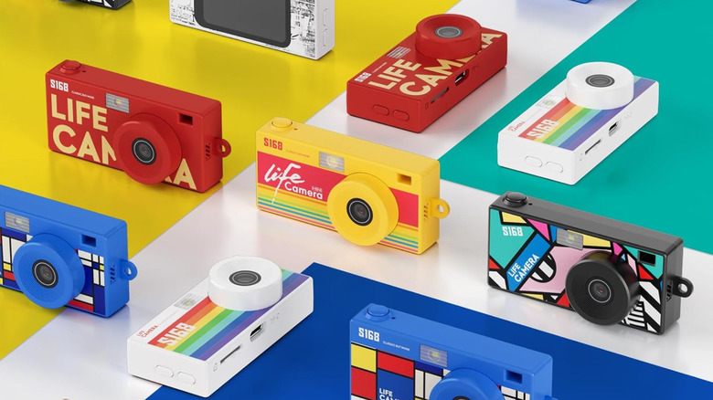 Numerous designs of the Dienspeak Life S168 against a colorful background