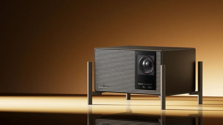 XGIMI TItan Noir Pro projector