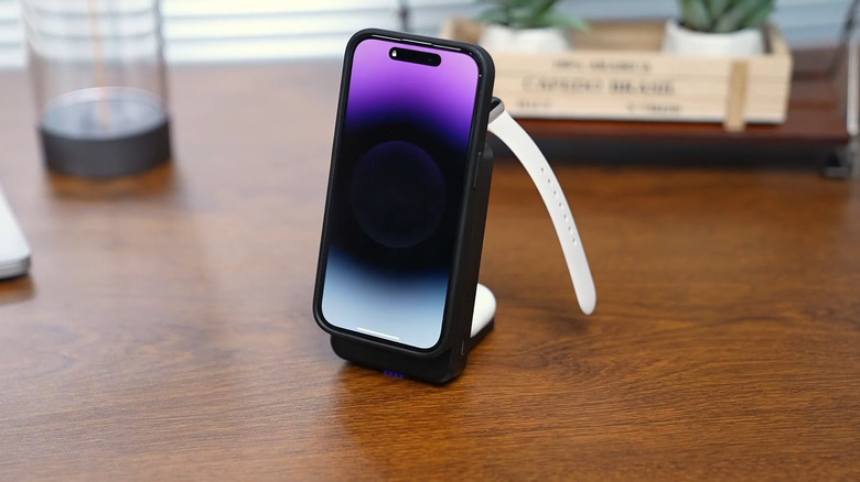 Kysson 5-in-1 Charging Port flipped out to charge multiple devices at the same time.