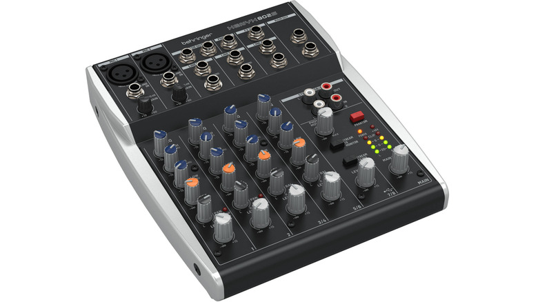 Behringer XENYX 802S