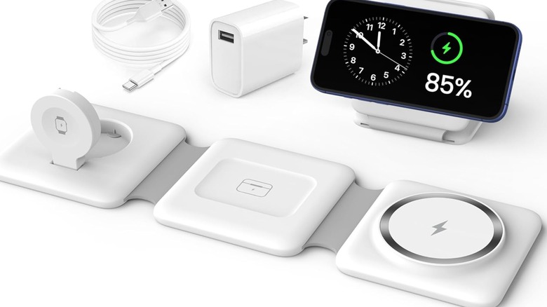 An Iseyyox Foldable Magnetic Charging Dock and its accessories.