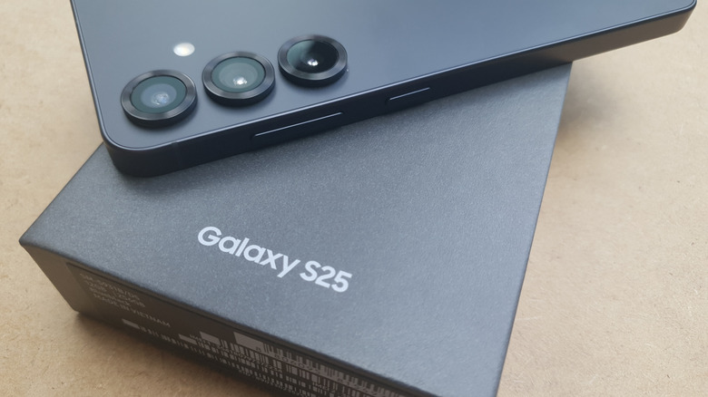 Close-up of the Samsung Galaxy S25 smartphone on its packaging