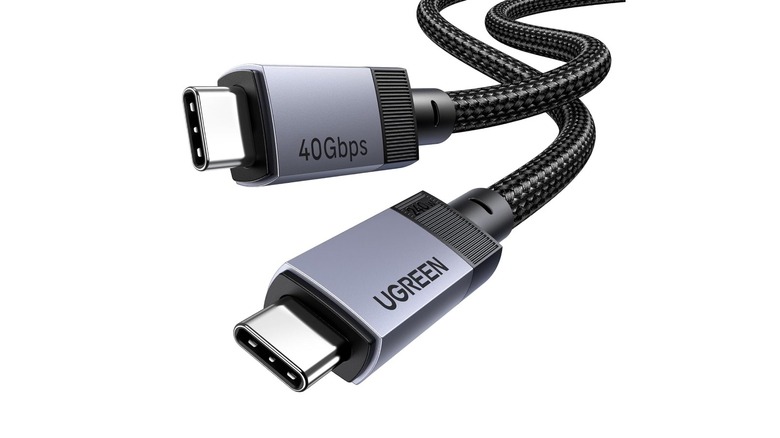 Mockup fo UGREEN's USB-C to USB-C cable