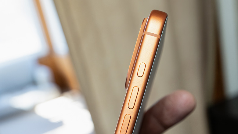 A close-up of one of the corners of an iPhone 17 Pro Max.