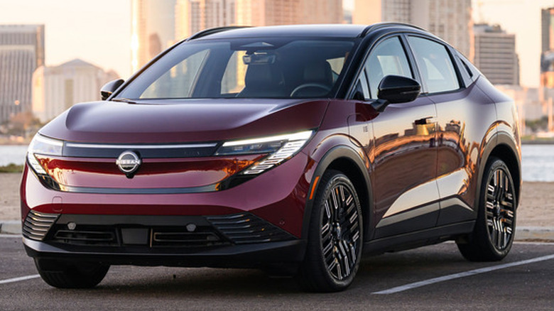 2026 Nissan Leaf front 3/4 shot