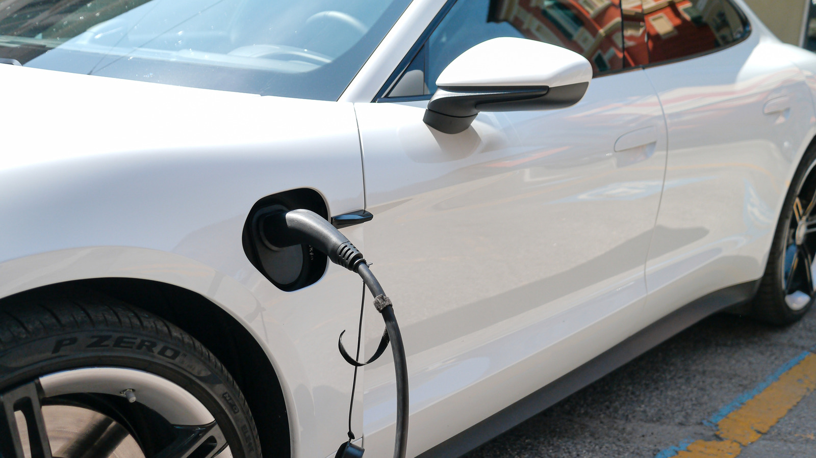 5 Of The Quickest EVs With Impressive Top Speeds – BGR