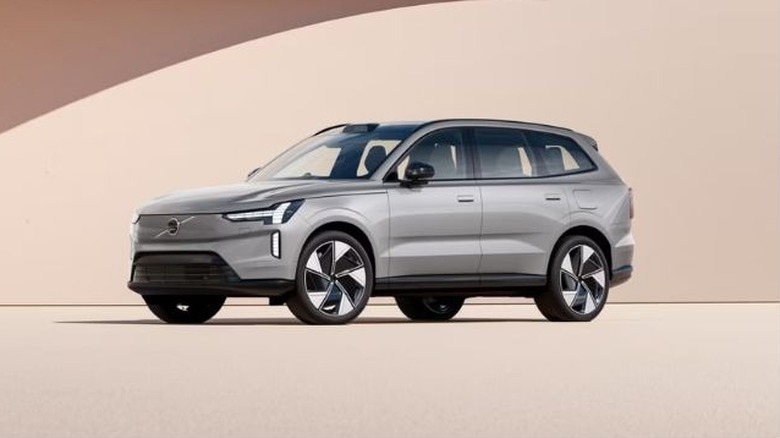 2026 Volvo EX90 electric suv