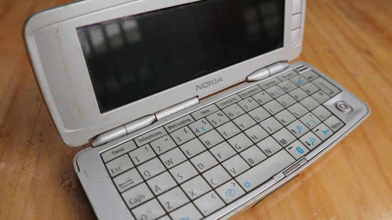 Close-Up of Nokia 9300 on wooden table