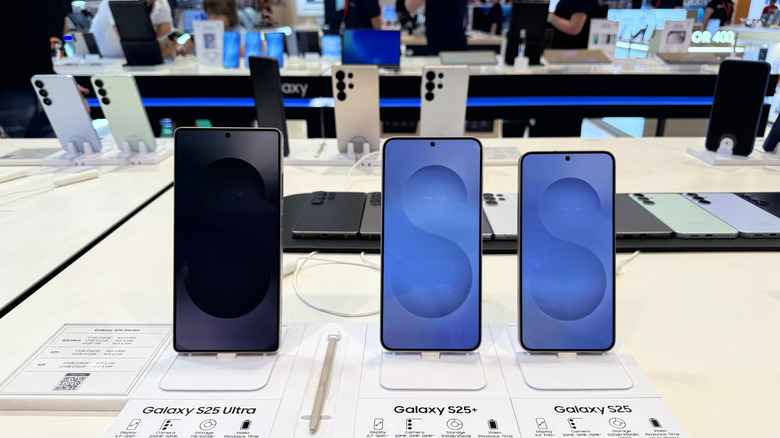 The three Galaxy S25 phones on display: Ultra, Plus, and standard.