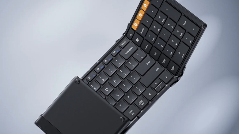 The ProtoArc XK01 keyboard.