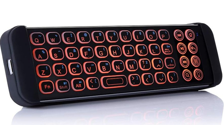 Product image of the iPazzPort Mini keyboard