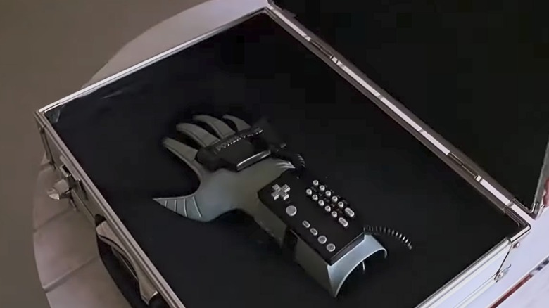 Nintendo Power Glove scene from The Wizard