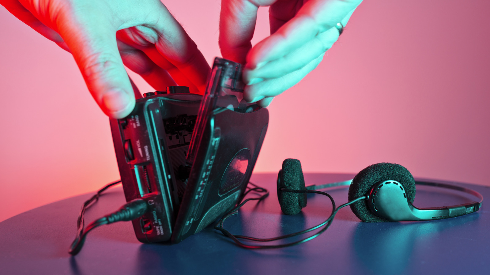 5 Portable Cassette Players Every Audiophile Should Know About