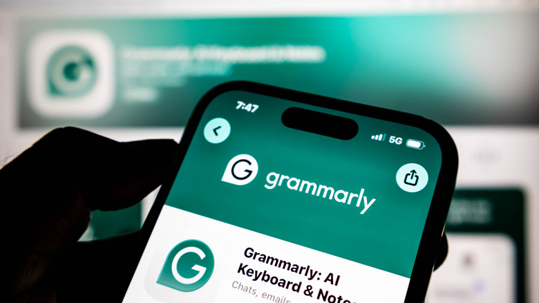 Close-Up of a smartphone screen displaying the Grammarly app store page