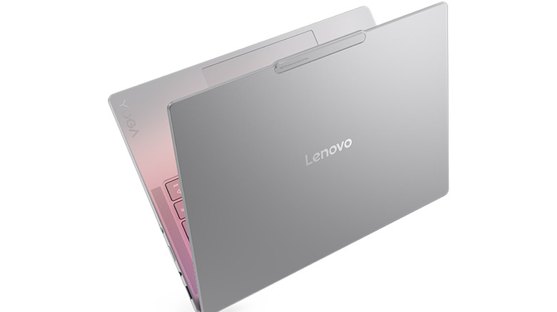 Lenovo Slim 7i Aura Edition laptop.