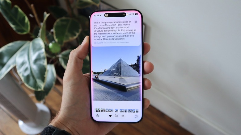 Apple Intelligence powered by ChatGPT in iOS 26