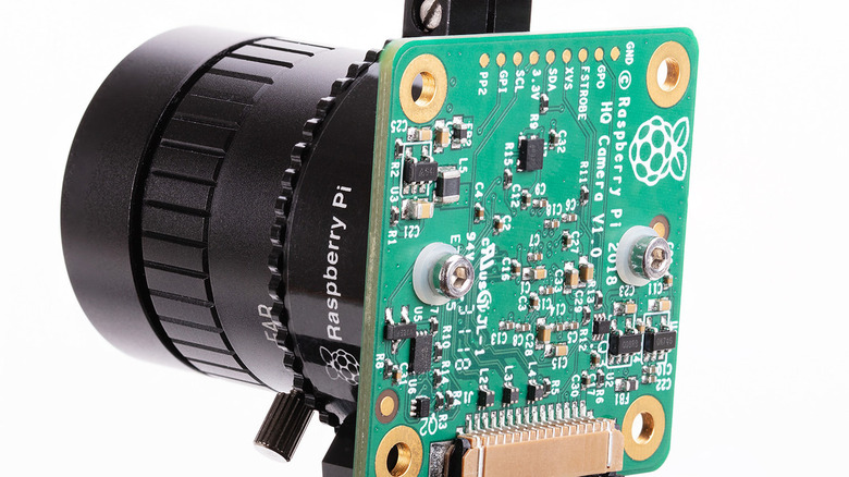 Raspberry Pi HQ camera module with lens