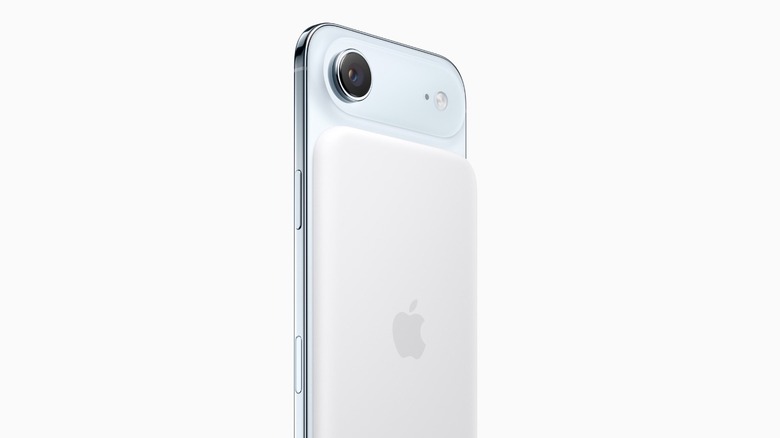 iPhone Air with MagSafe Battery accessory