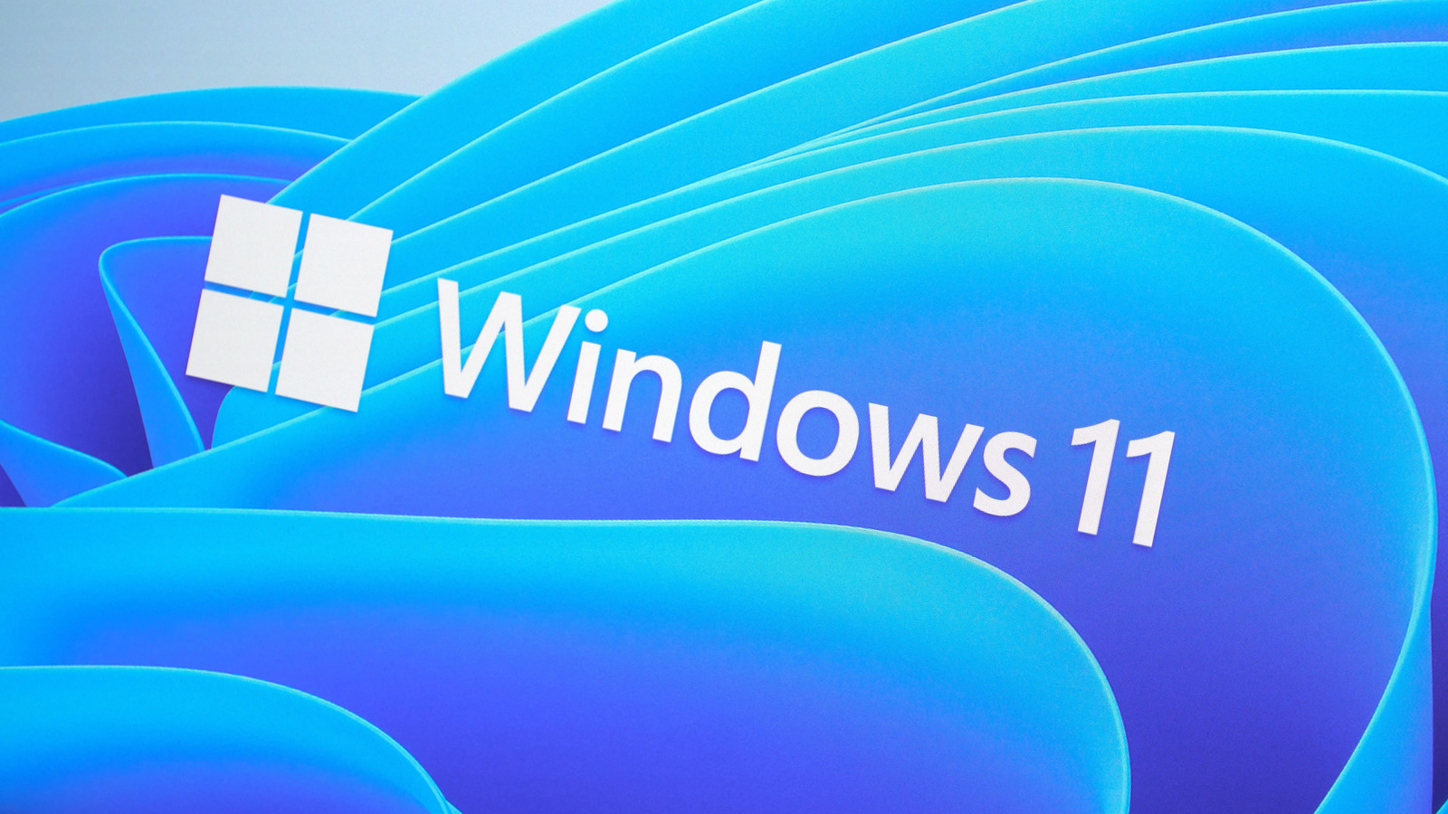 5 Reasons Why People Are Ditching Windows 11