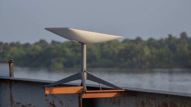 starlink dish placed on a roof