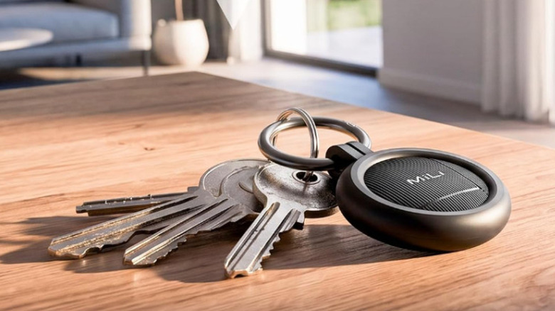 The MiLi LiTag Duo attached to a set of keys