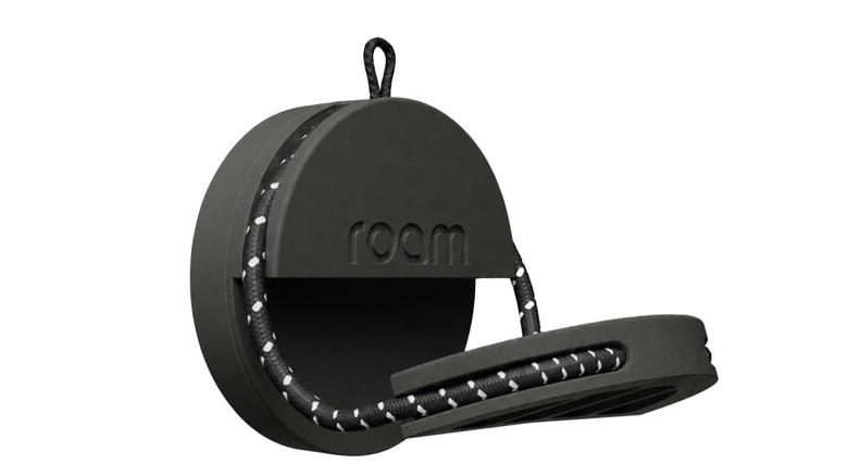 Product image for the Roam Smart Tracker