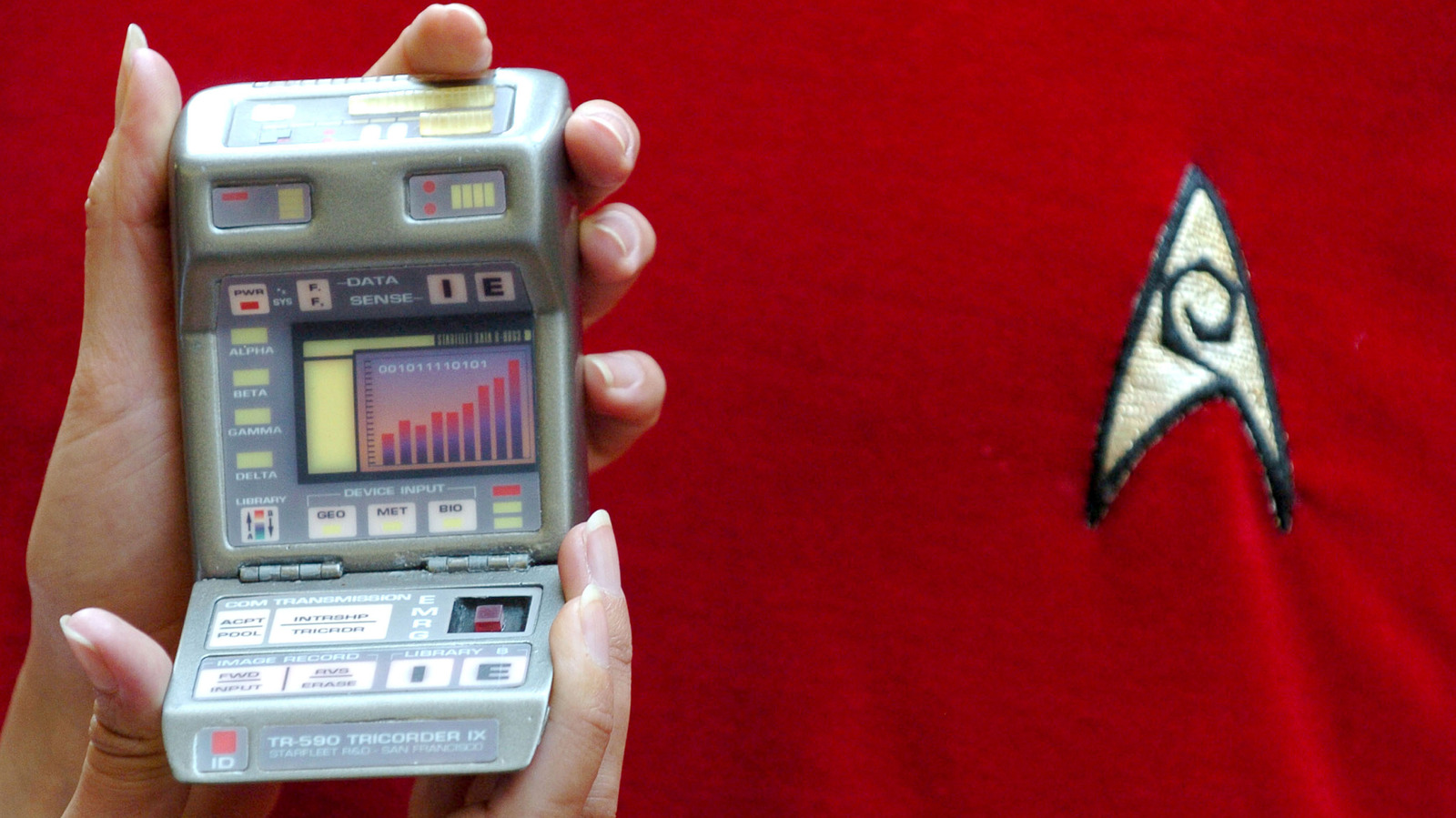 bgr.com - Lisa Jo Rudy - 5 Star Trek Gadgets That Have (Or Will Soon) Become Real World Tech
