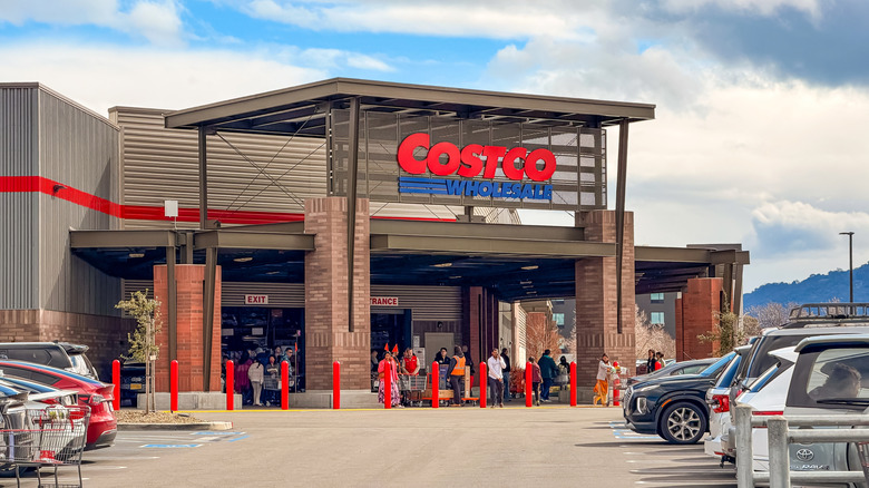The front awning and parking lot of a Costco store