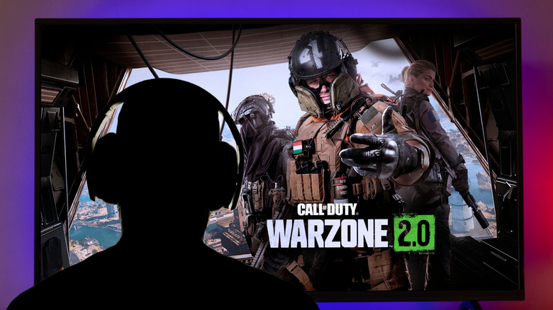 Person playing Call of Duty Warzone 2.0