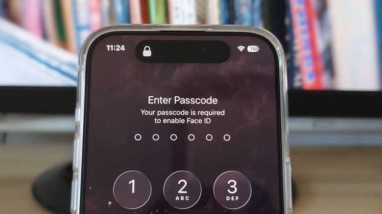 Using iPhone power button to disable face ID