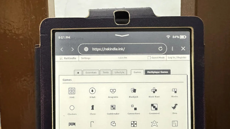 Kindle showing Rekindle website on screen in black and white