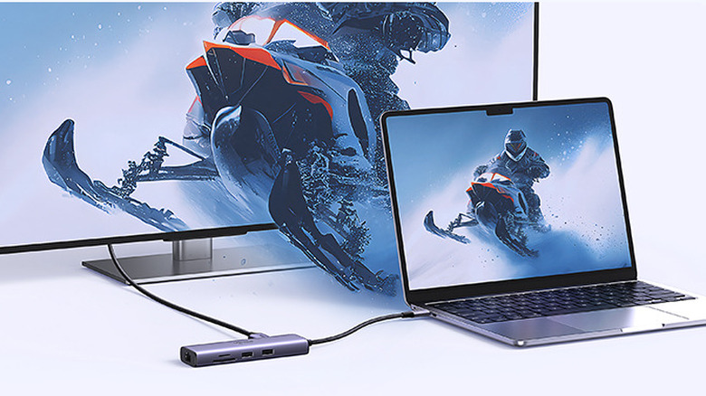 Ugreen Revodok 7-in-1 USB-C Hub