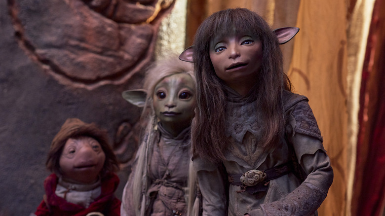 Two Gelflings in The Dark Crystal: Age of Resistance