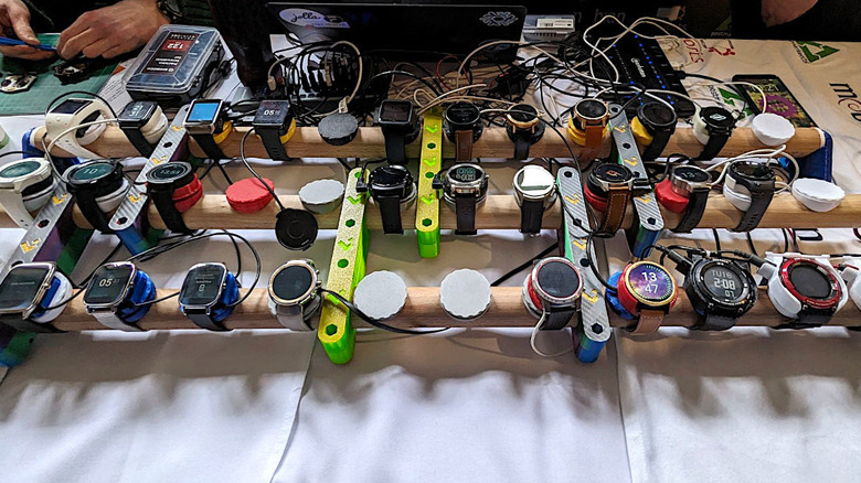 Smarwatches running AsteroidOS displayed at FOSDEM.