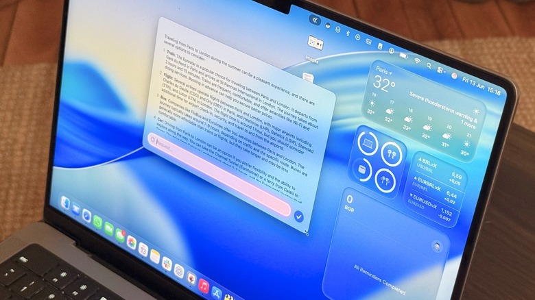 An AI chatbot with Apple Intelligence on the M1 Pro MacBook Pro