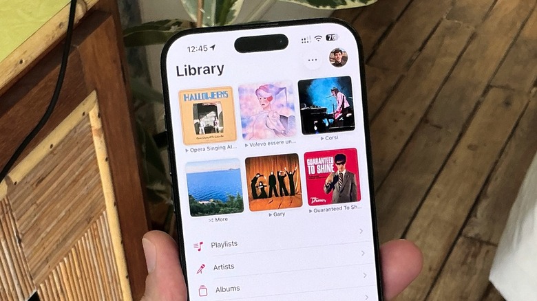 New auto-pin feature in iOS 26 Apple Music app