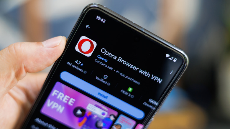 Google pixel phone showing Opera Browser with VPN on Play Store download page