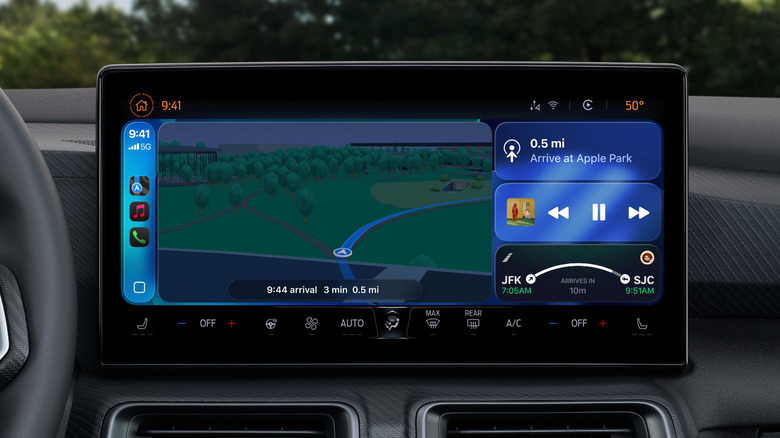 CarPlay display with Apple Maps and a some Live Activities showing up at the same time