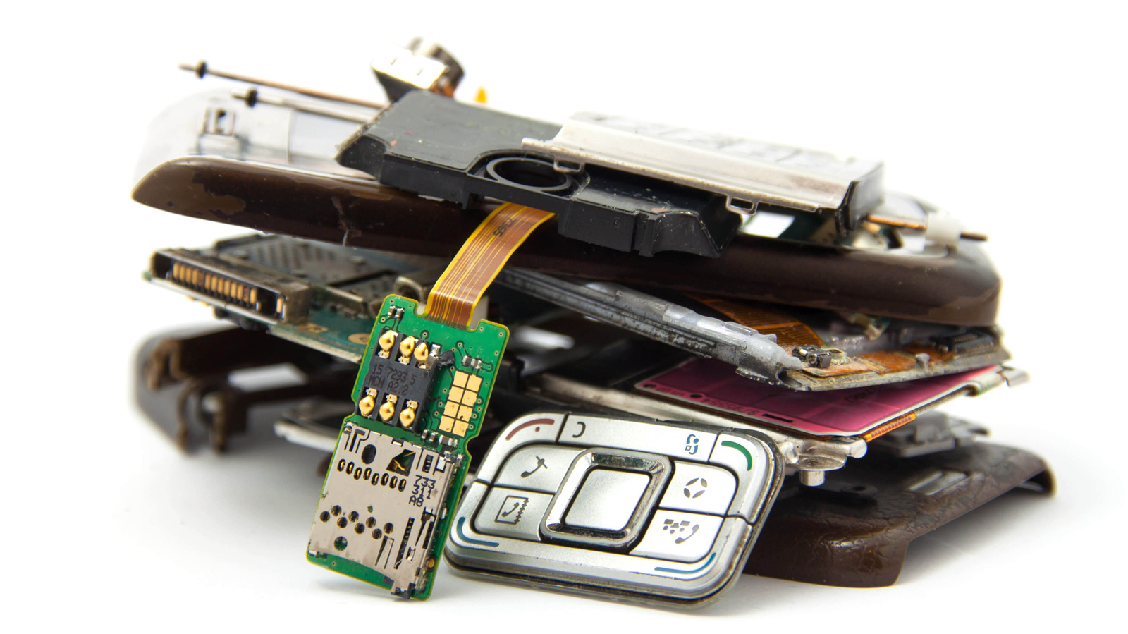 bgr.com - James Bruce - 7 Discontinued Smartphone Features We Want Back (And 7 That Can Stay Gone)