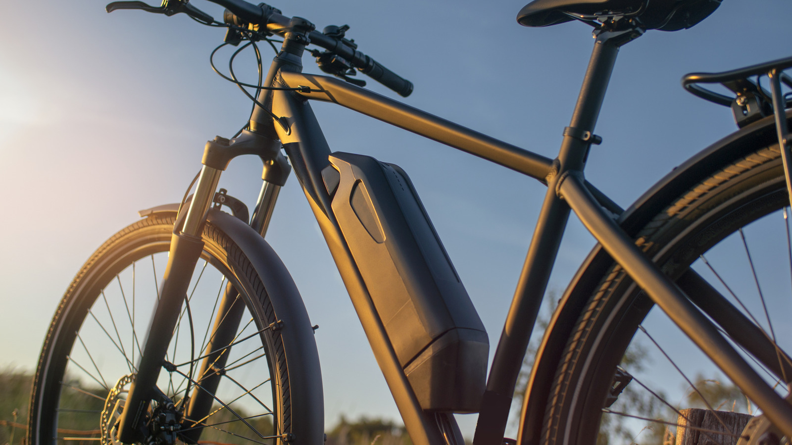 7 E-Bike Accessories That Just Work (According To User Reviews)