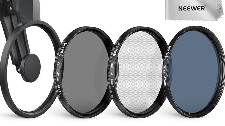 Four differently colored lenses with Neewer written on their edges