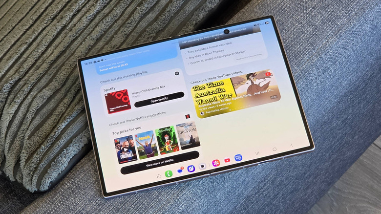 A Samsung Galaxy Z Fold 8 showing various Now Brief widgets.