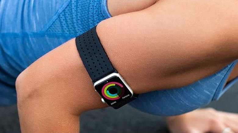 A person wearing the Tefeca Sport Loop Armband with an Apple Watch.