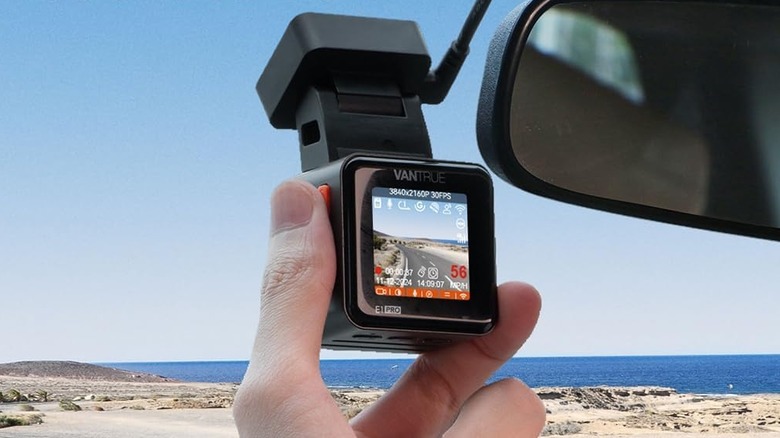 The Vantrue E1 Pro dash cam installed on a windshield.