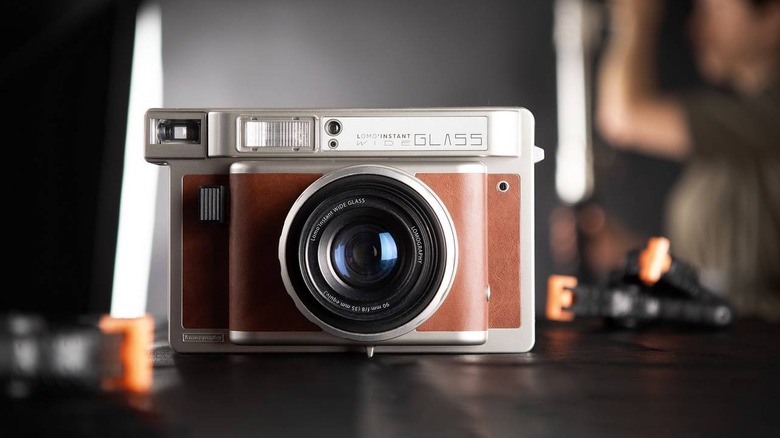 Lomo'Instant Wide Glass standing upright on a table