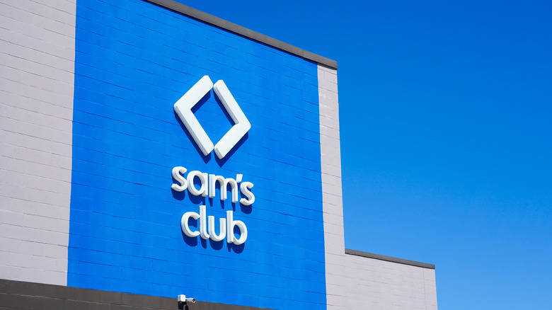 The Sam's Club logo on the side of a building.